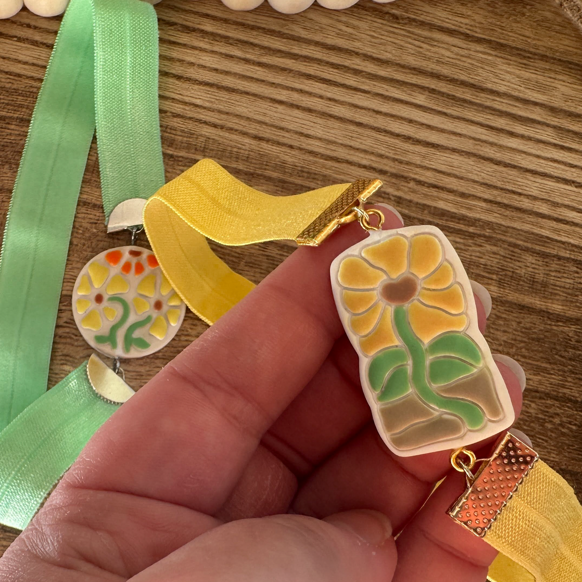 Hand-Painted Floral Clay Bookmark | Artisan Botanical Elastic Pageholder